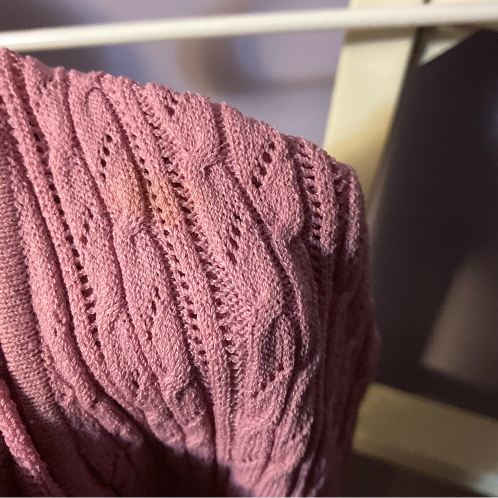 Pink sweater - Picture 3 of 4